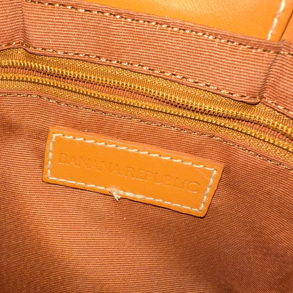 Banana Republic Tan Leather Tote Bag - Picture 7 of 11